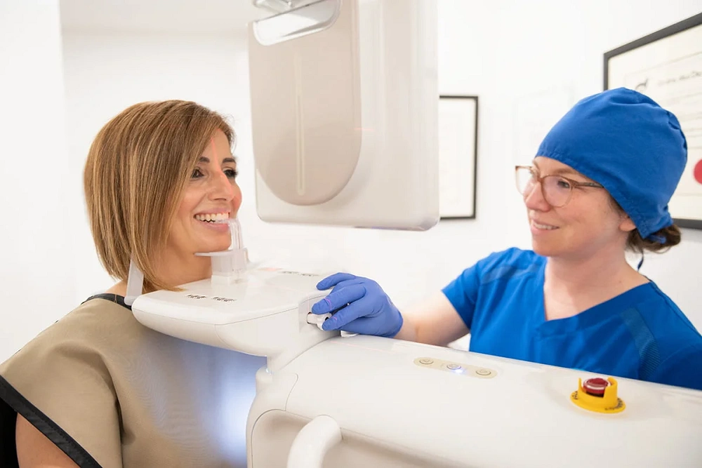 گرافی پری‌اپیکال دندان: راهنمای کامل تصویربرداری دقیق